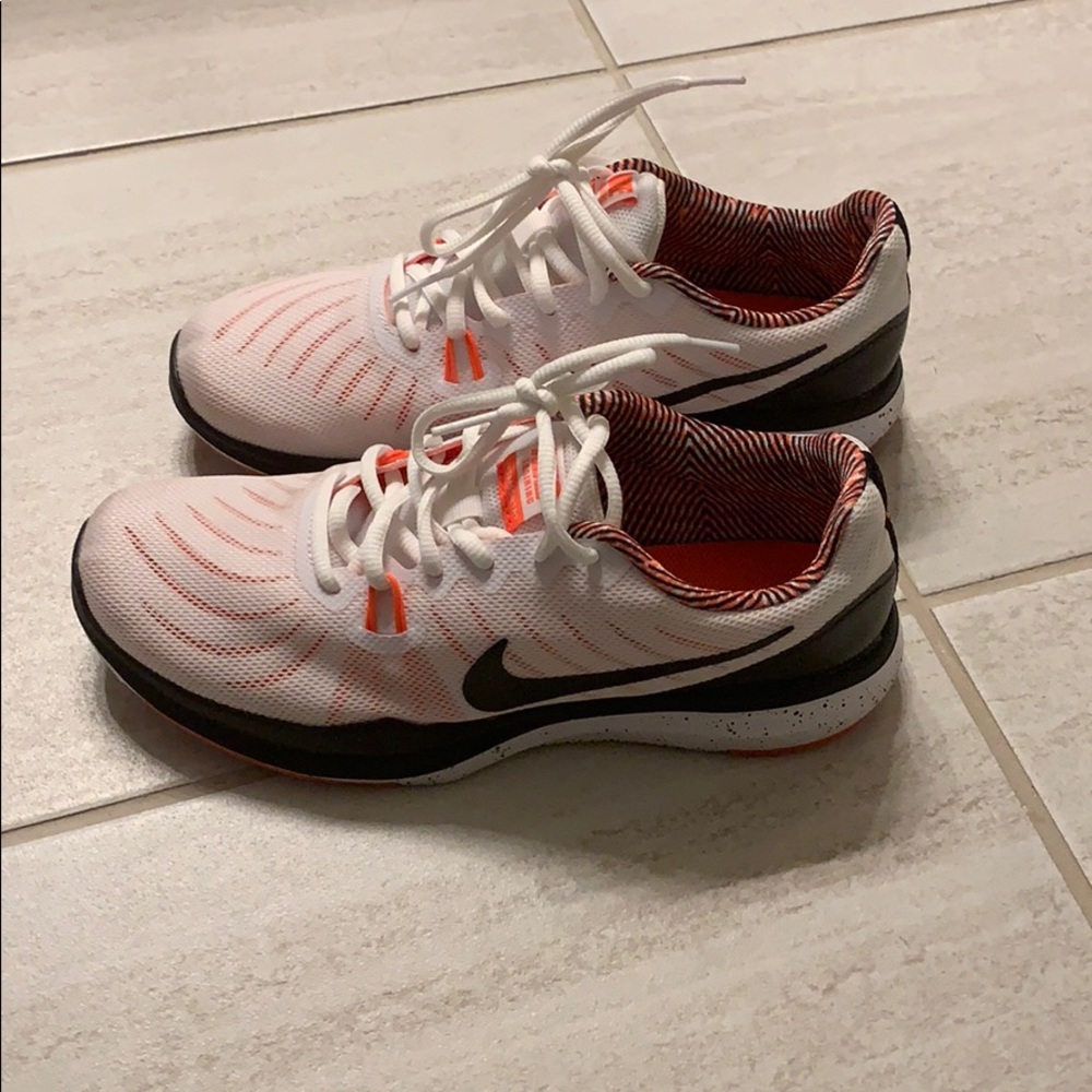 Nike tennis shoes